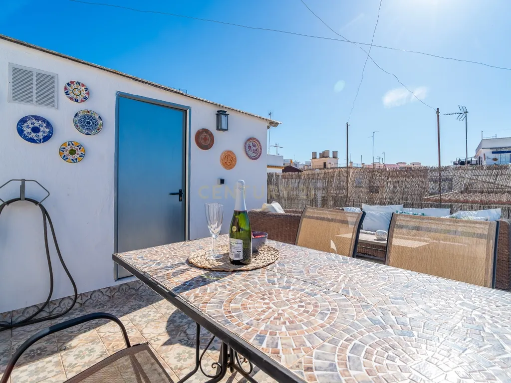 Apartamento Luminoso com Terraço Privativo na Cobertura no Coração de Marbella - Image 12