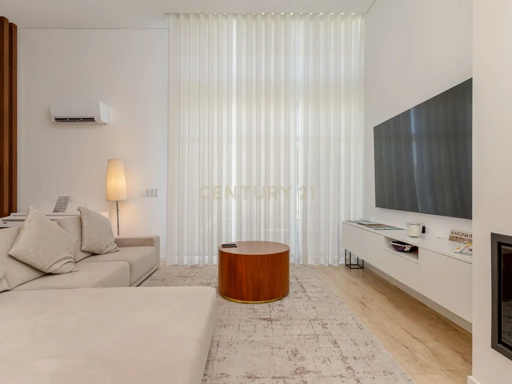 Moradia T4 Térrea de excelência com piscina e casa independente de 50m2 | Quinta da Marquesa - Image 20