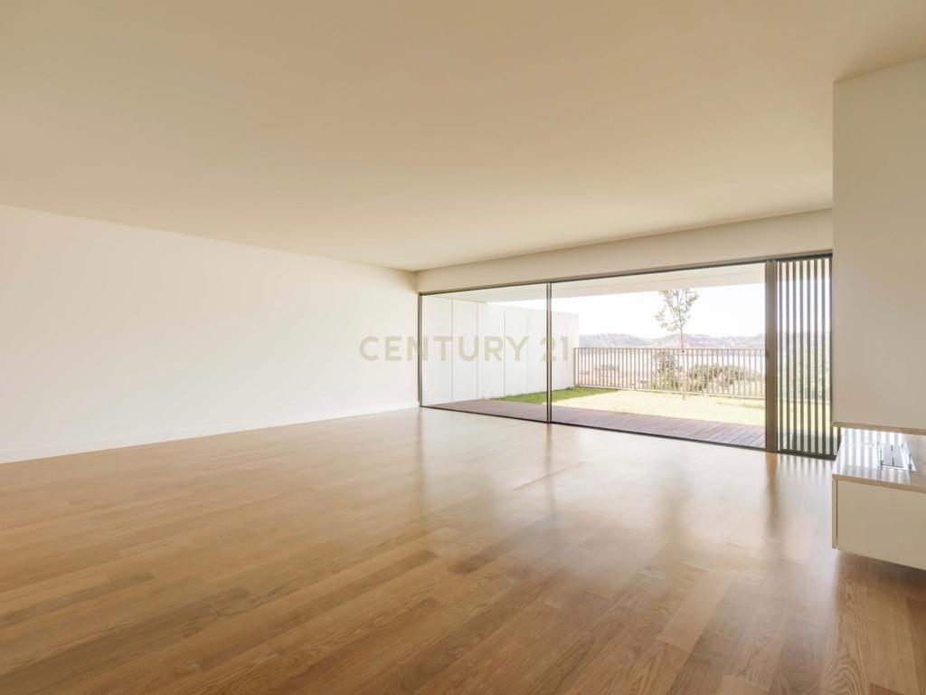 Moradia de Luxo com Vista para o Tejo - Alto Santo Amaro - Image 2