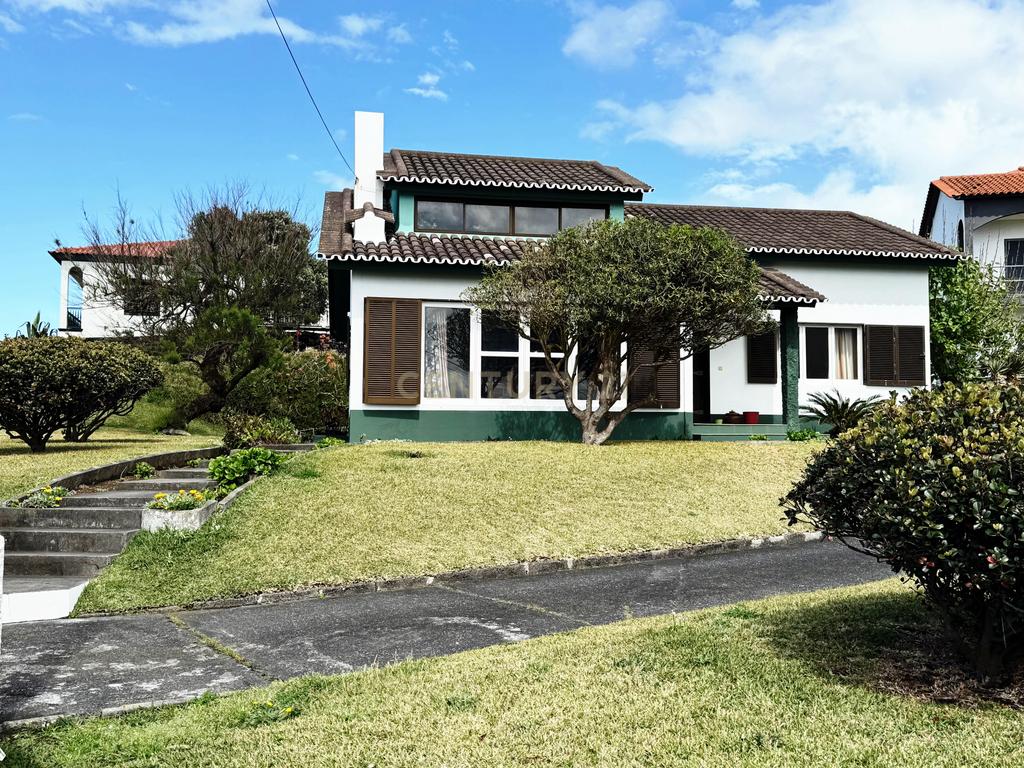 Moradia T3 com Vista Mar em Ribeira Grande, São Miguel - Image 10