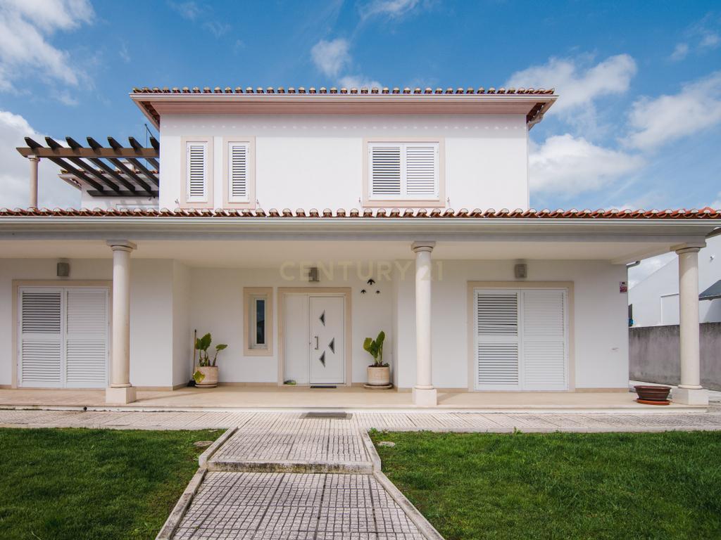 Moradia com Piscina em Vendas Novas - Image 3