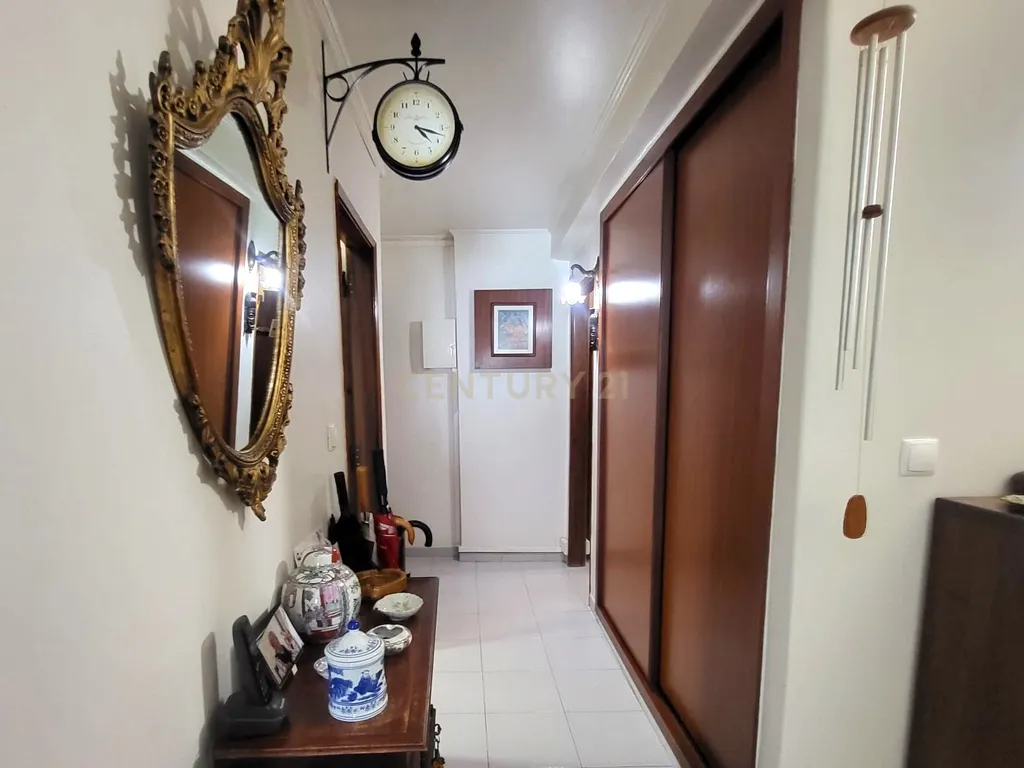 Apartamento T3 – Miratejo, Corroios - Image 5