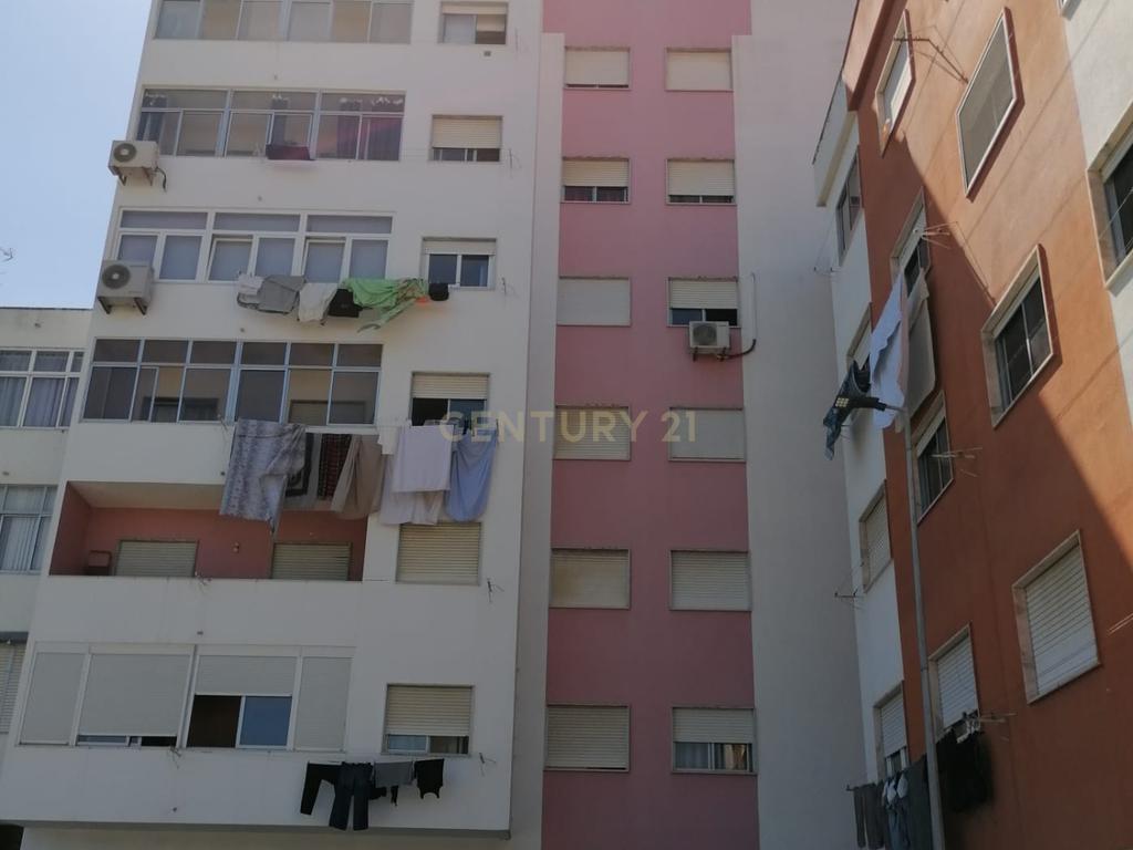 Apartamento T2 em Seixal com Elevador e Proximidade a Serviços - Image 22