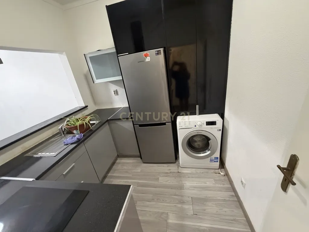 Apartamento T1 + 1 em Quinta da Lomba, Barreiro - Image 2