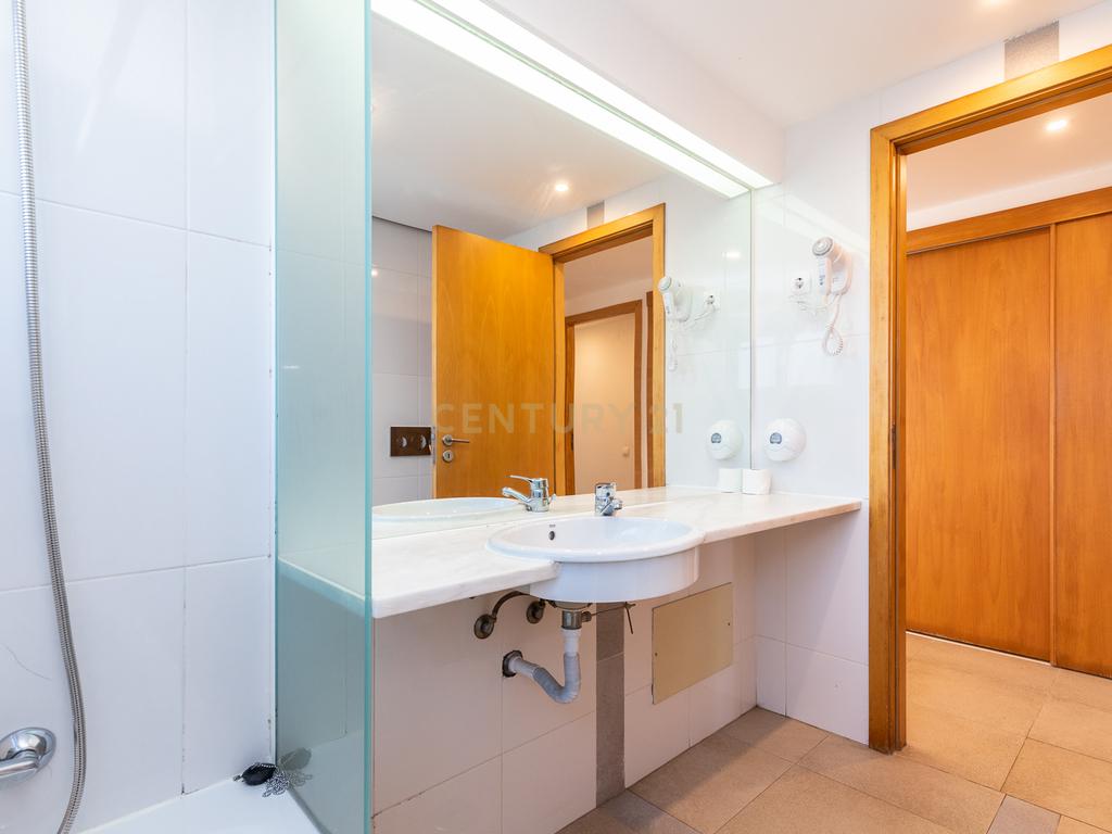 T2 , Golden Club Cabanas. - Image 24