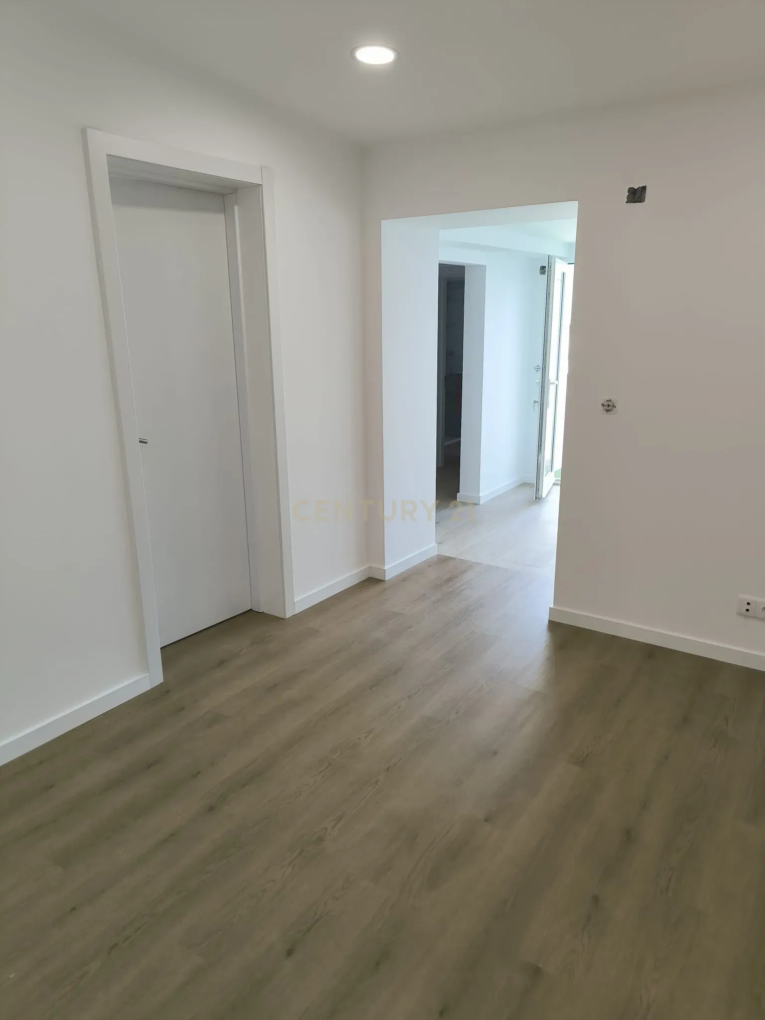 Fotografia 11 de Moradia T2 Renovada em Valada – Conforto e Investimento junto ao Rio Tejo