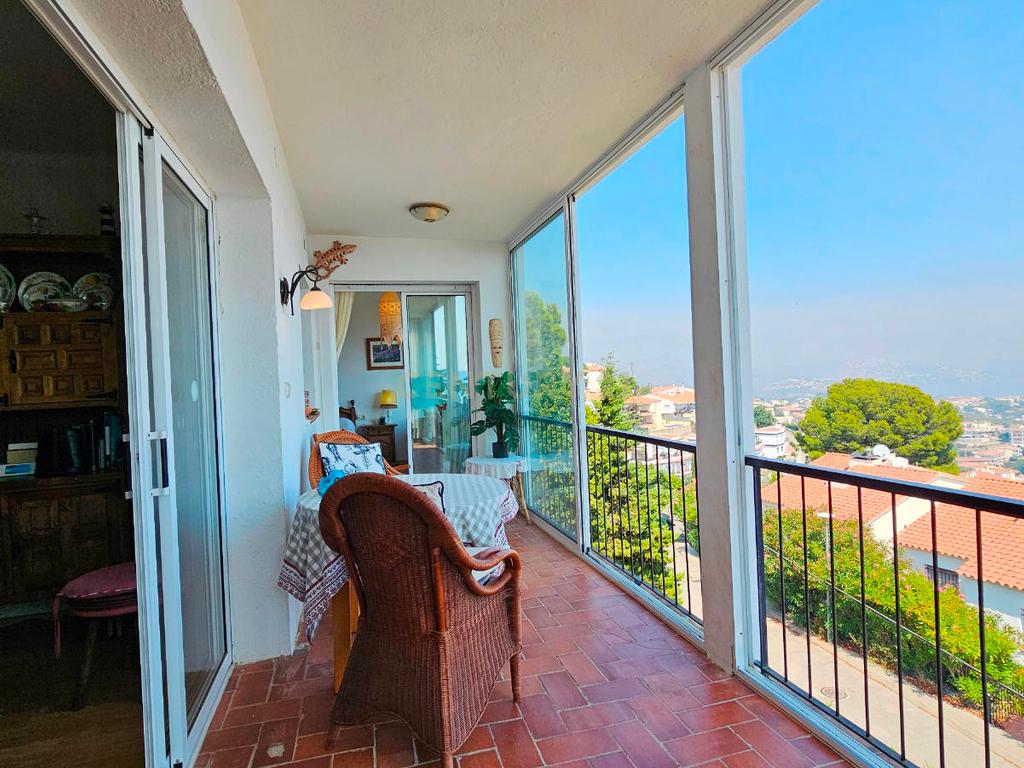 Cobertura com terraço, jardim e piscina privada com vista para o mar em Llançà - Image 20