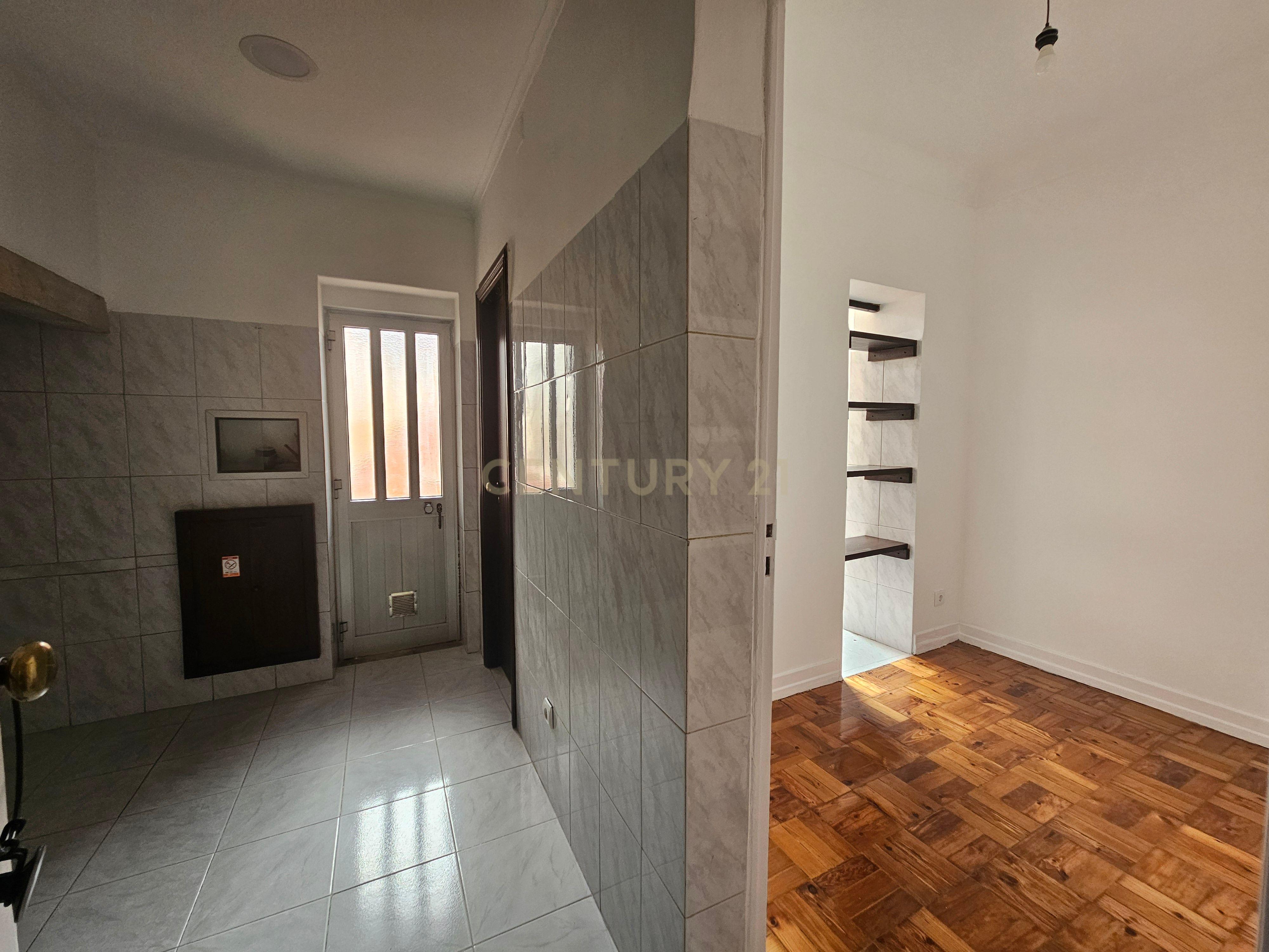 Fotografia 3 de Excelente Oportunidade T2+1 nas Avenidas Novas | Av. 5 de Outubro