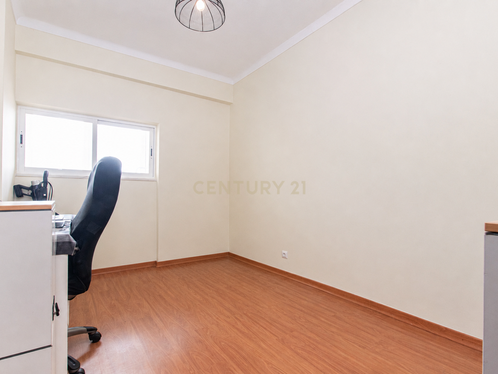 Apartamento T2 | Barreiro | Avenida Alfredo da Silva - Image 13