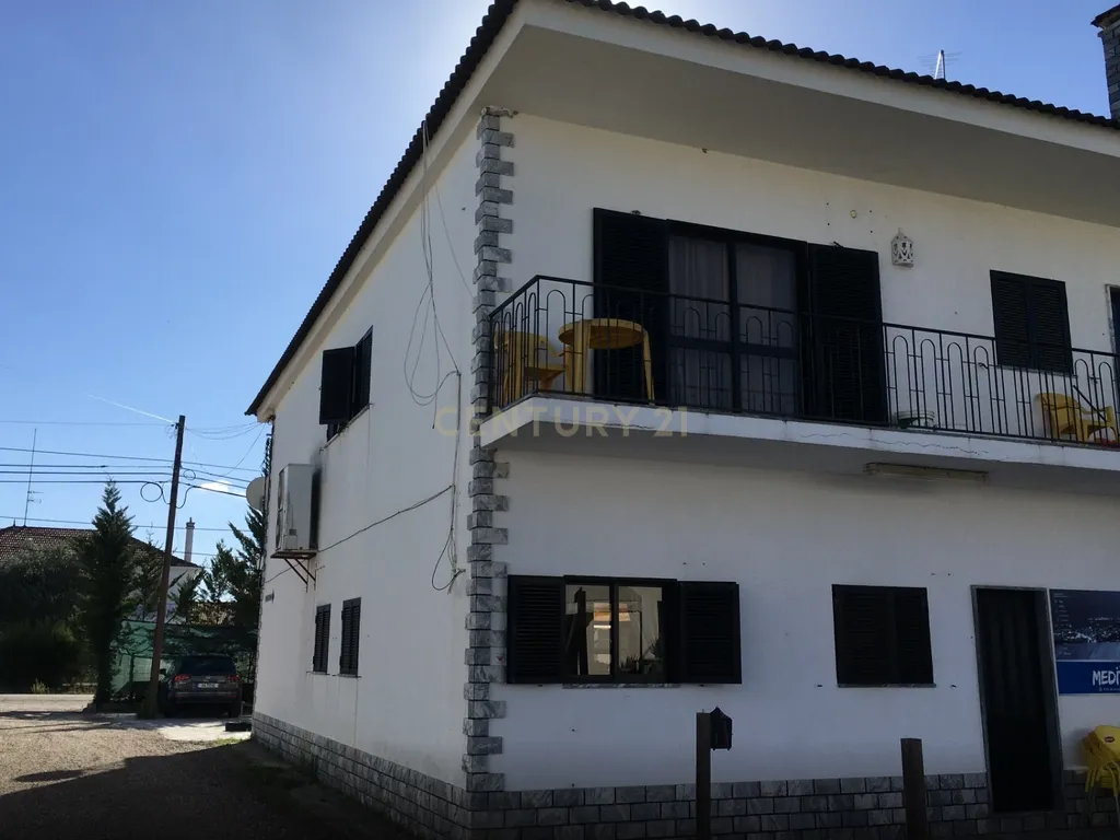 Para VENDA um POTENCIAL PRÉDIO URBANO - Image 4