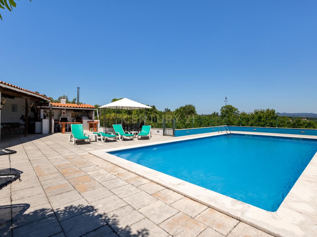 Quinta de 1ha vedada com piscina, jacuzzi, pomar e vista panorâmica em Olalhas, Tomar - Image 19