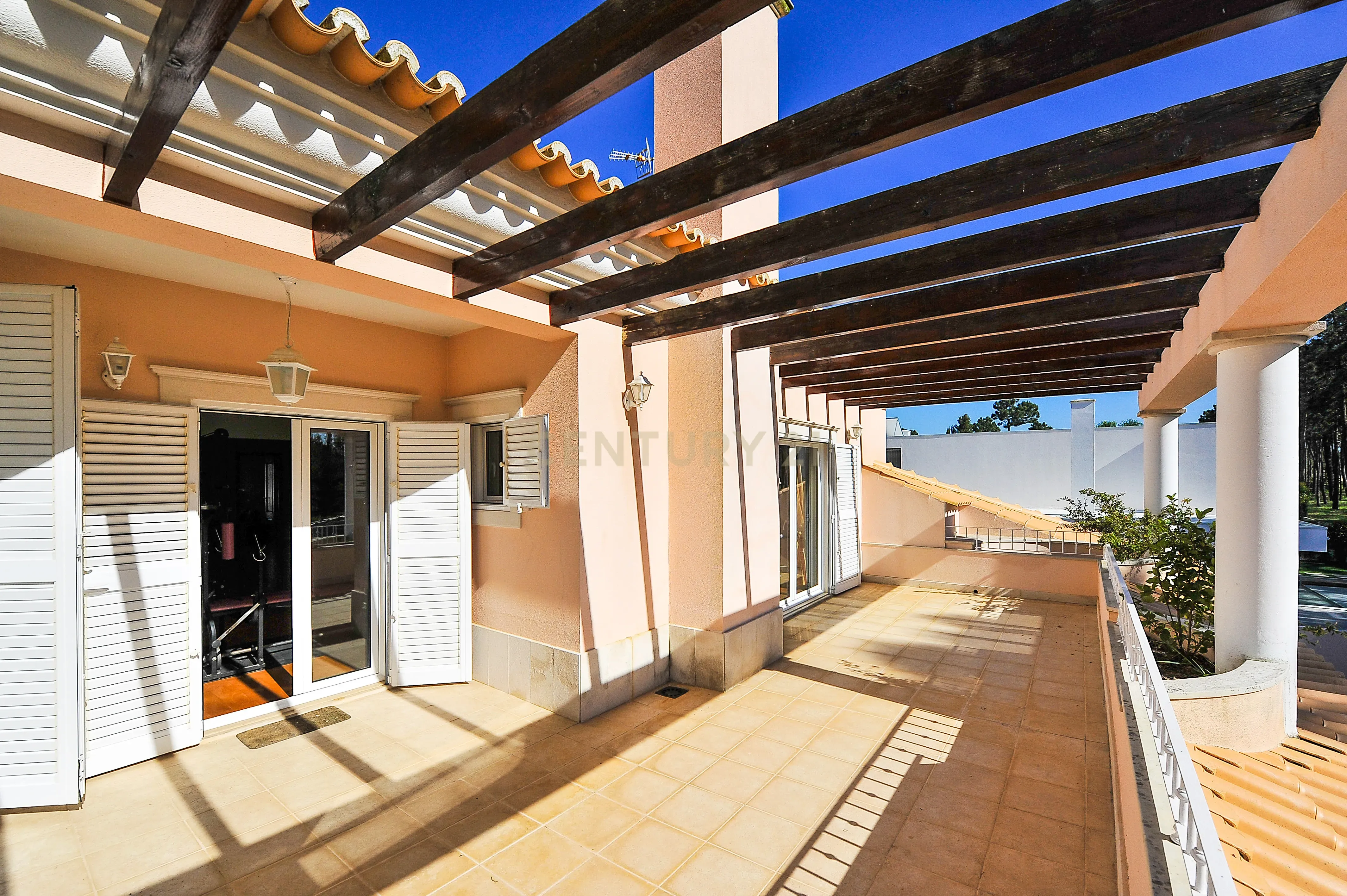 MORADIA T6 - EXELENTE INVESTIMENTO - Image 51