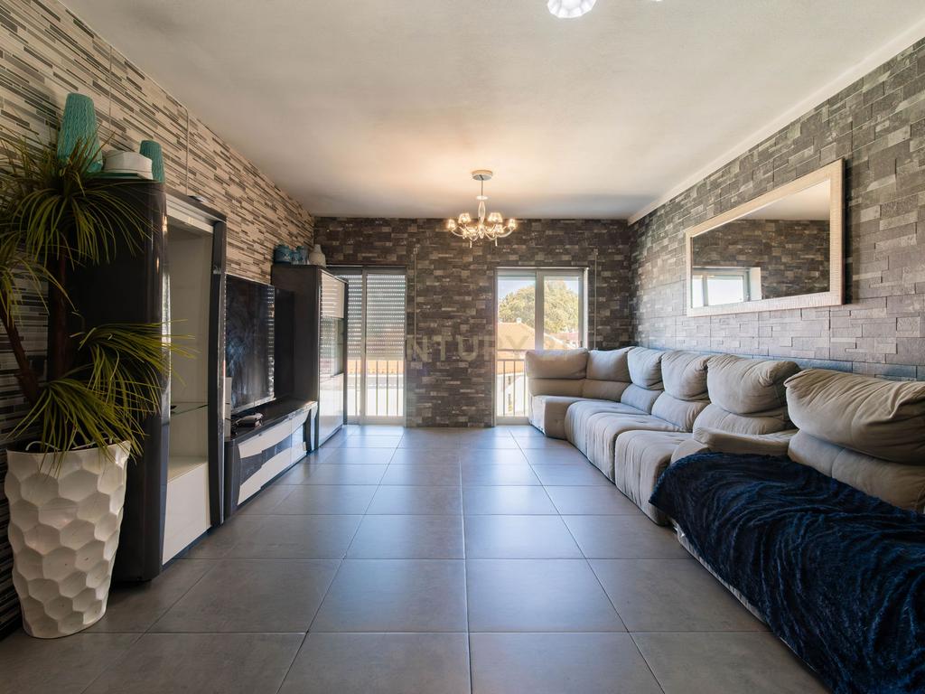 Apartamento Exclusivo | 129 m² de Área Útil + 22 m² de Anexos - Image 5
