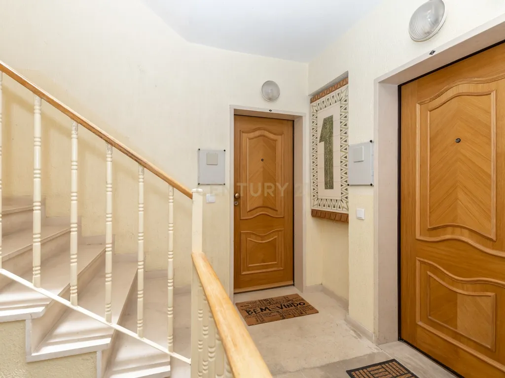 Apartamento T2 na Quinta da Carcereira - Sobreda - Image 15