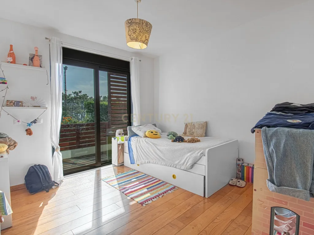 Moradia Isolada T4 291m2 em Lote de 1050 m2 em Mucifal, Colares, Sintra - Image 43