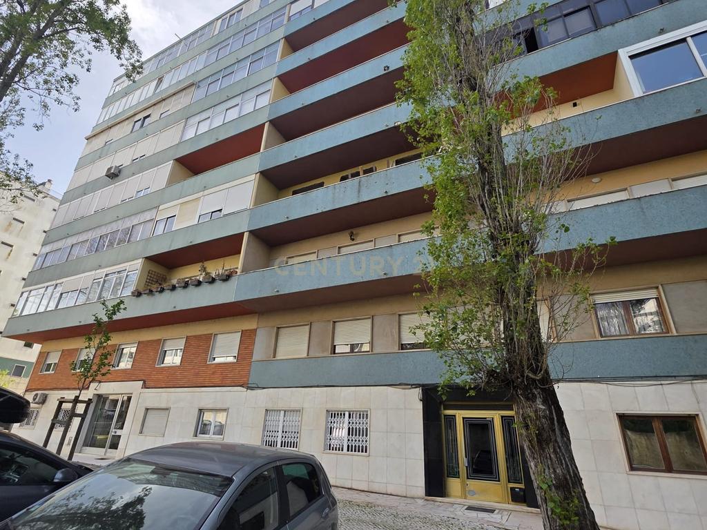 Apartamento T3 Novo em Benfica | varanda aberta | suite | 2 elevadores e 2 Anos de Garantia - Image 31