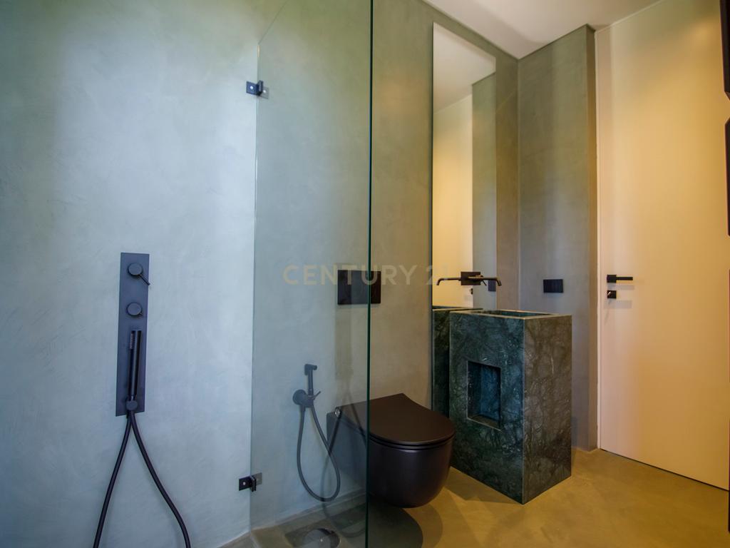 Moradia Nova com 4 quartos dentro de um condomínio fechado em Cascais, a apenas 5 minutos das praias de Cascais! - Image 54