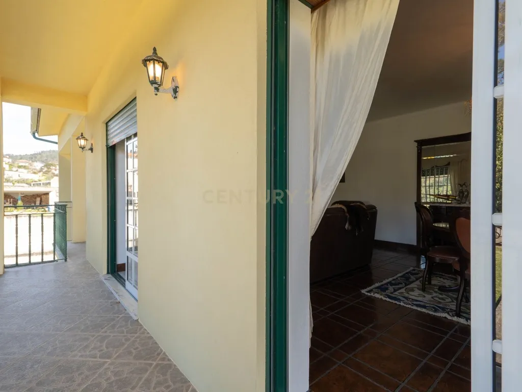 OPORTUNIDADE ÚNICA NA LOUSÃ – MORADIA COM GRANDE POTENCIAL (habitação e comércio) - Image 23