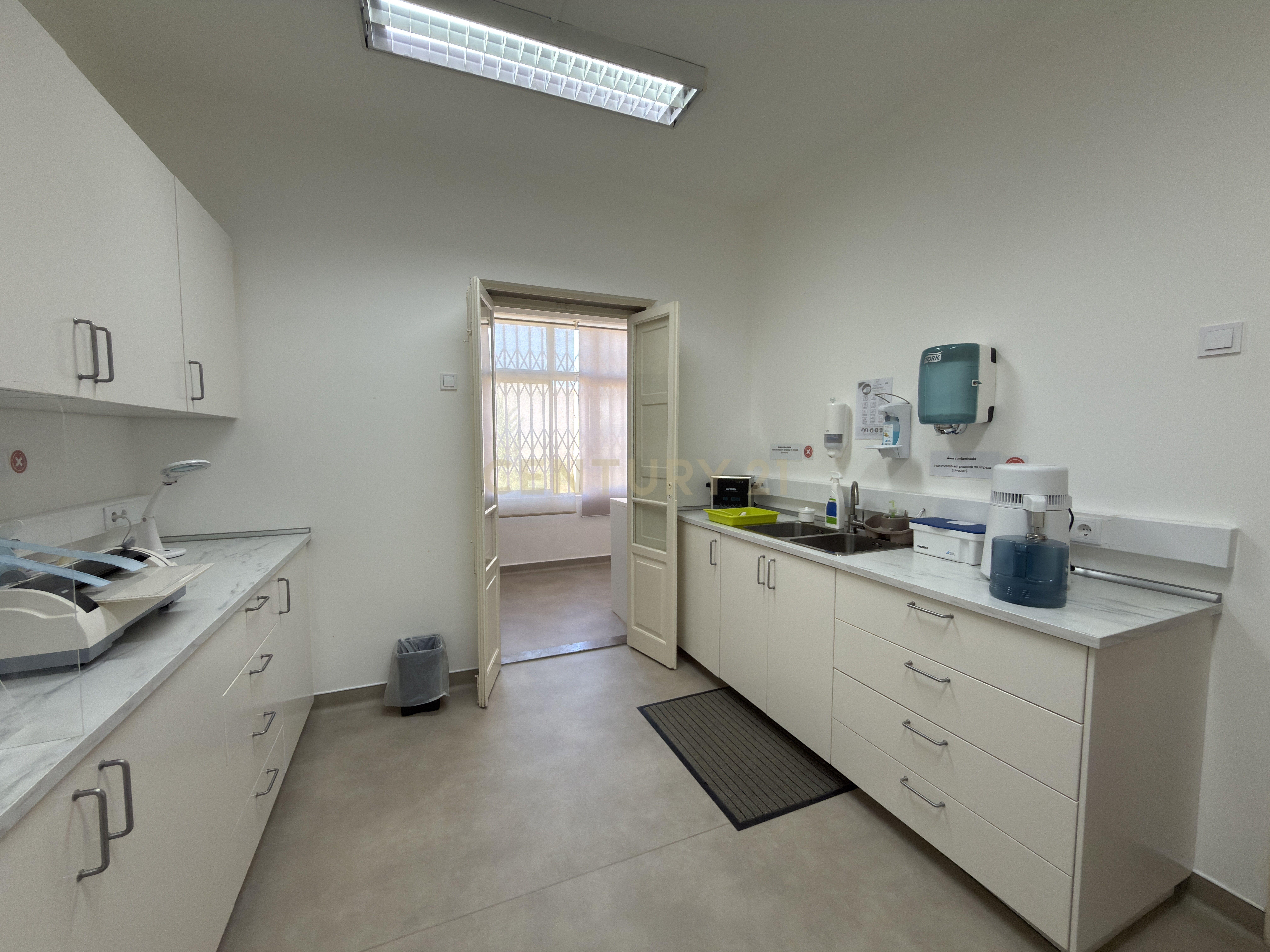 Fotografia 12 de Clinica Dentária para trespasse junto ao centro de Mafra