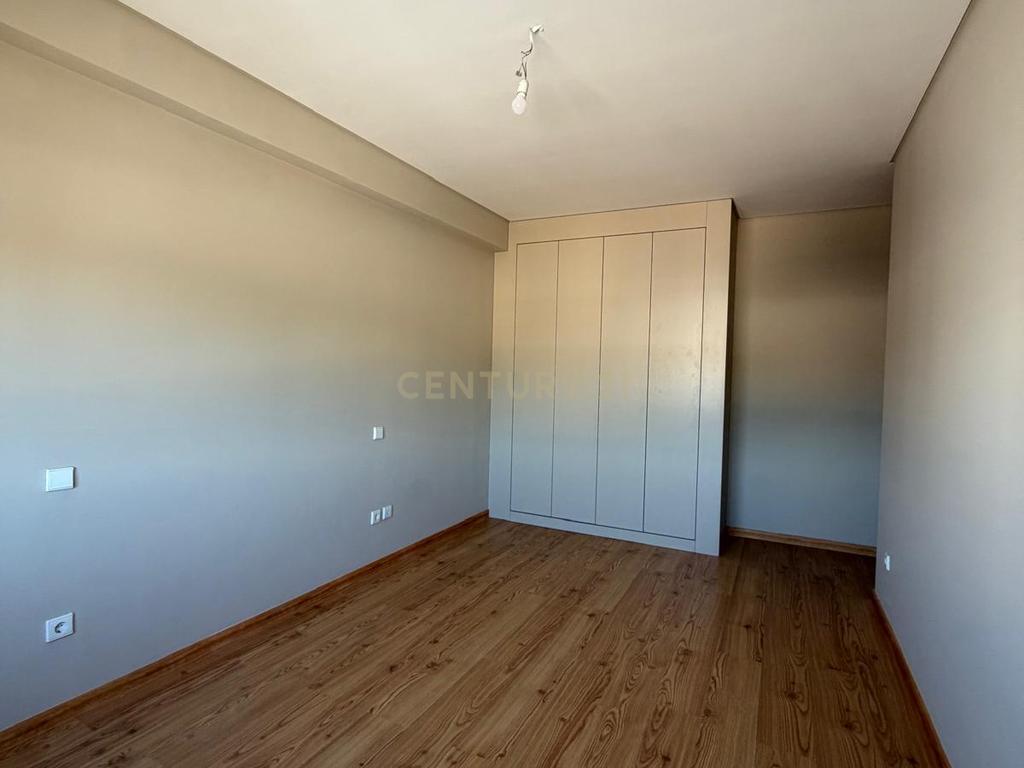 Apartamento Renovado em Braga (São Vítor) com Vista Panorâmica - Image 16