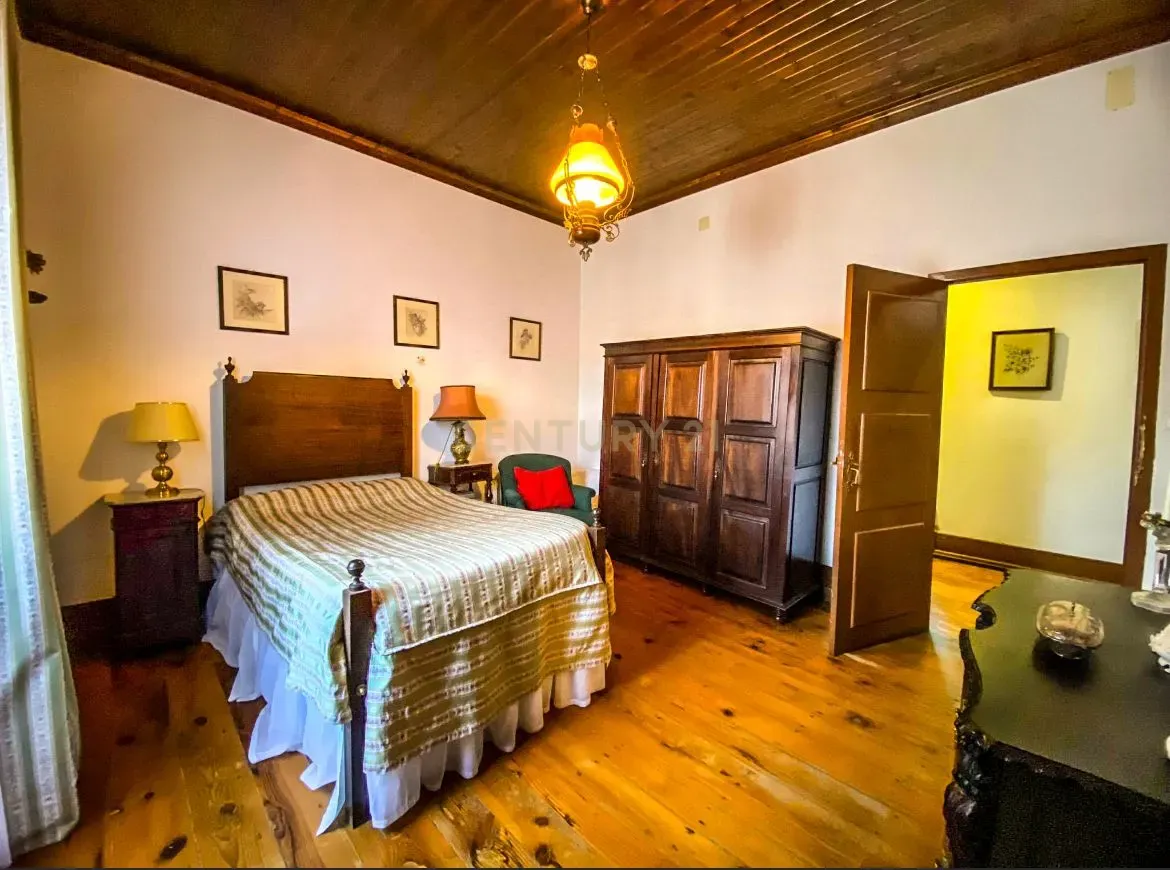 Sumptuosa e ancestral moradia para habitação particular ou turismo de habitação, com onze quartos, no centro de Oliveira do Conde, Carregal do Sal - Image 96