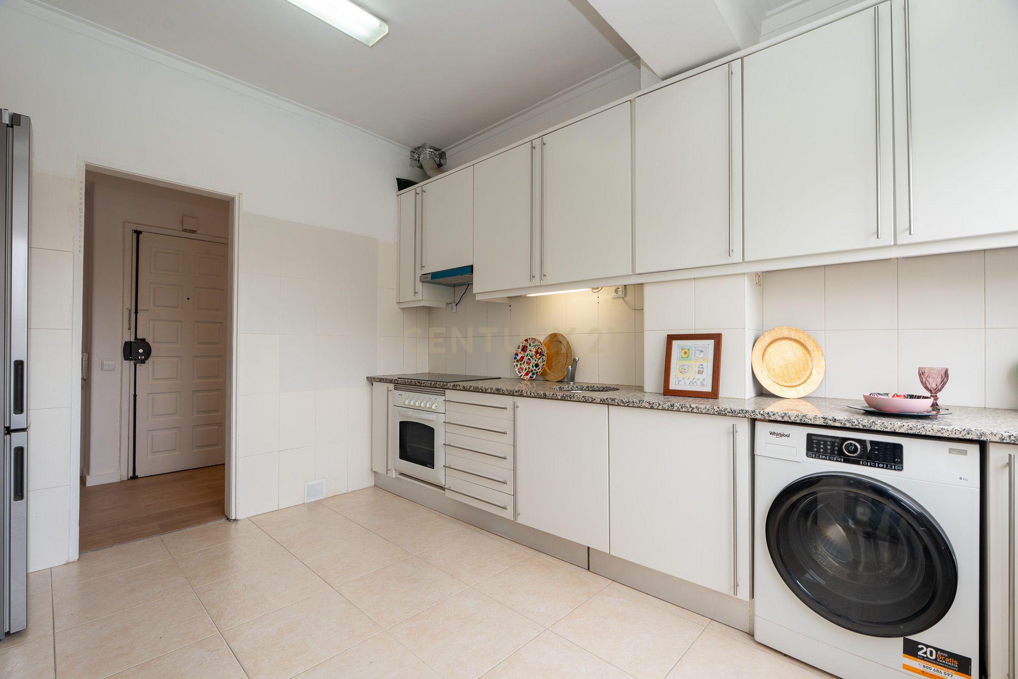 Fotografia 7 de T2 Renovado em Odivelas — Conforto, Luz Natural e Localização Privilegiada