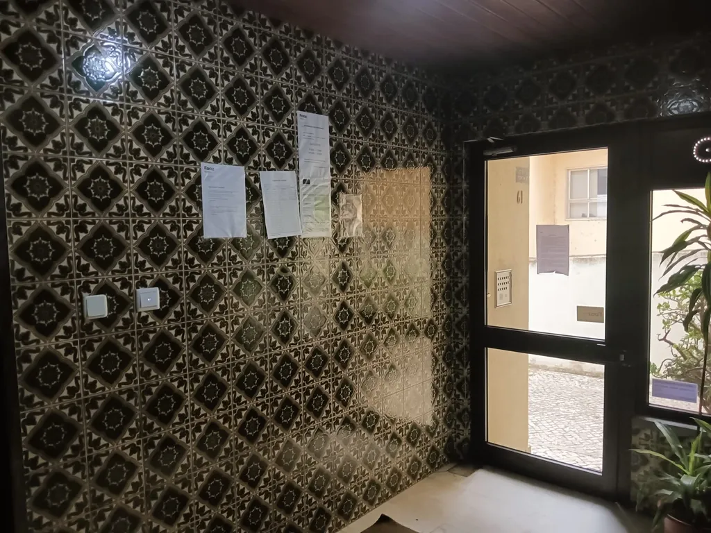 Apartamento T2 à Rendar - Vista Mar na Parede - Image 25