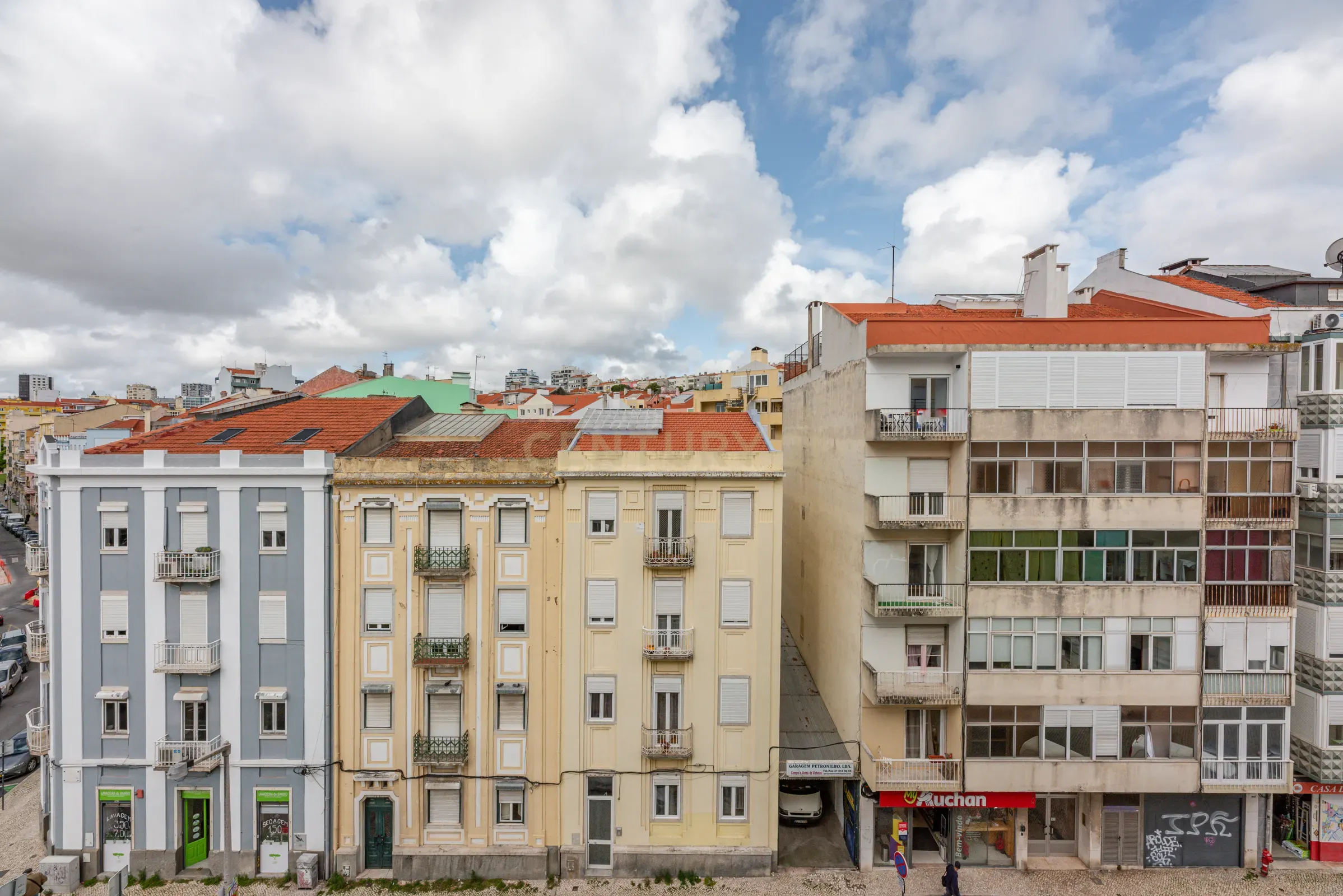 Apartamento T2+1 totalmente renovado – Modernidade, conforto e localização privilegiada - Image 38