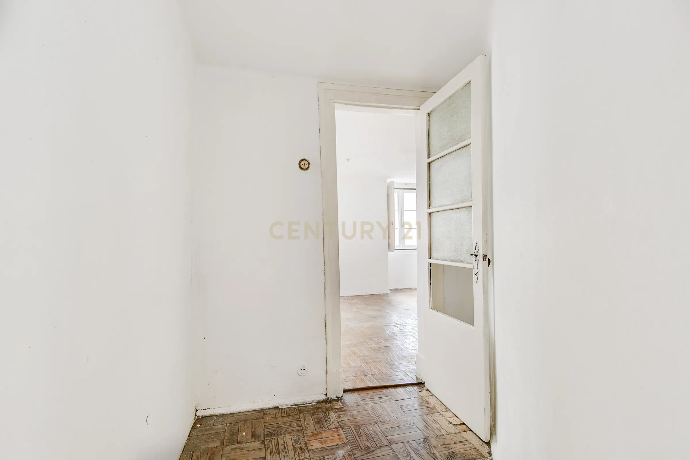 Apartamento no Coração do Príncipe Real – Lisboa - Image 8