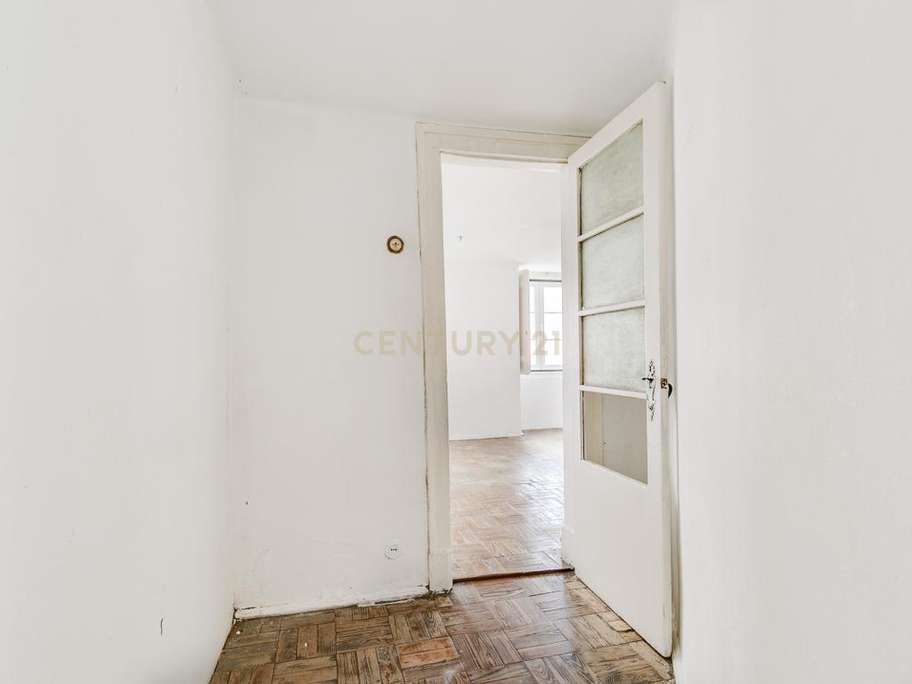 Apartamento no Coração do Príncipe Real – Lisboa - Image 8