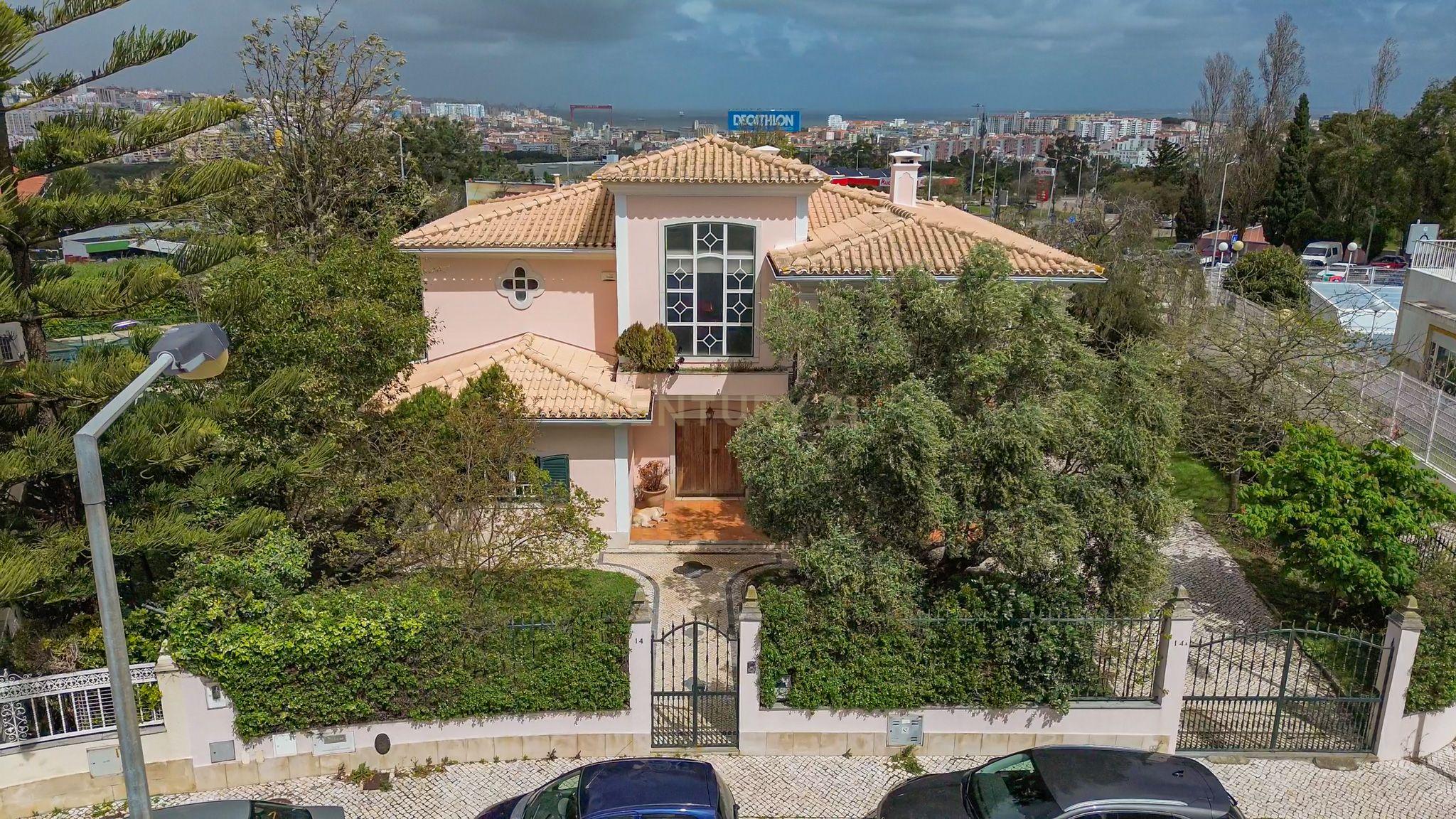 Moradia T5 - Almada - Piscina - Garagem -  364 m² - Terreno 1.024 m² - Image 70