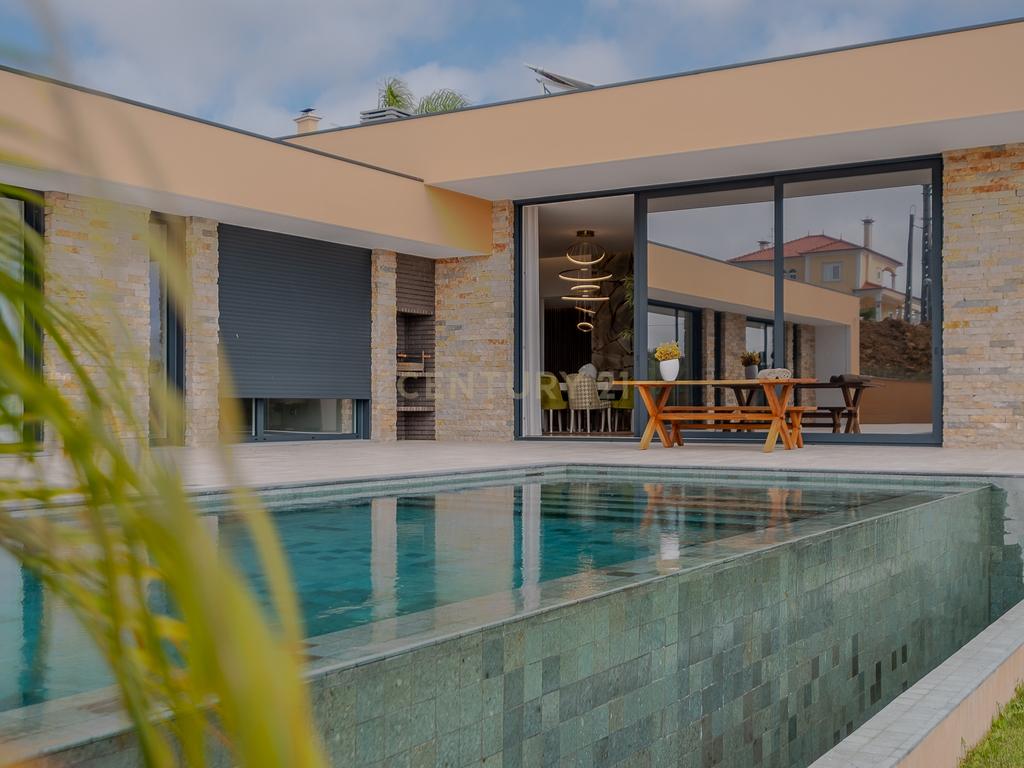 Villa Grata, uma moradia térrea de luxo e conforto únicos ! - Image 2