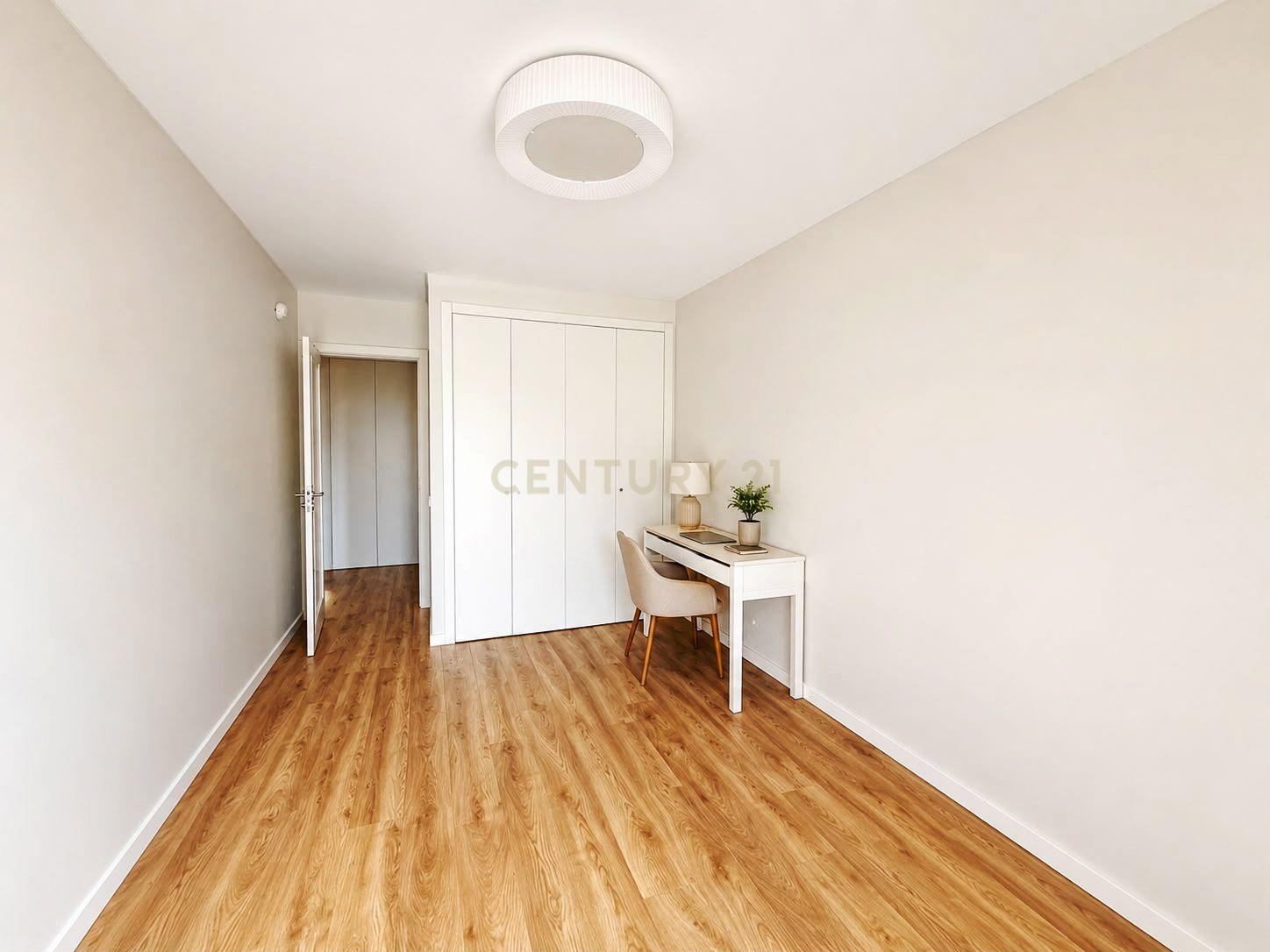 Fotografia 9 de Apartamento T3 com suite e lugar de parqueamento e Box fechada- Quinta das Marianas