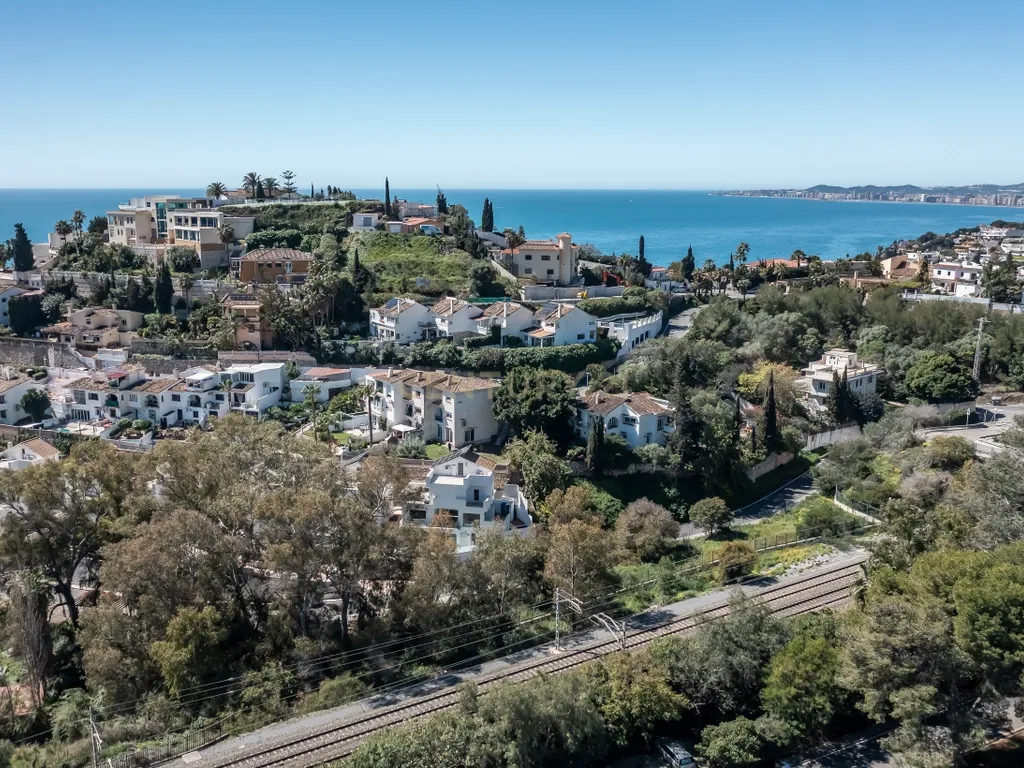 Moradia de Luxo a 500 Metros da Praia - Image 52