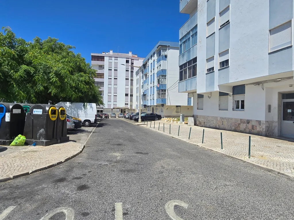 T3 com vista para a Baía do Seixal — Praceta Tomás Marques de Oliveira - Image 14