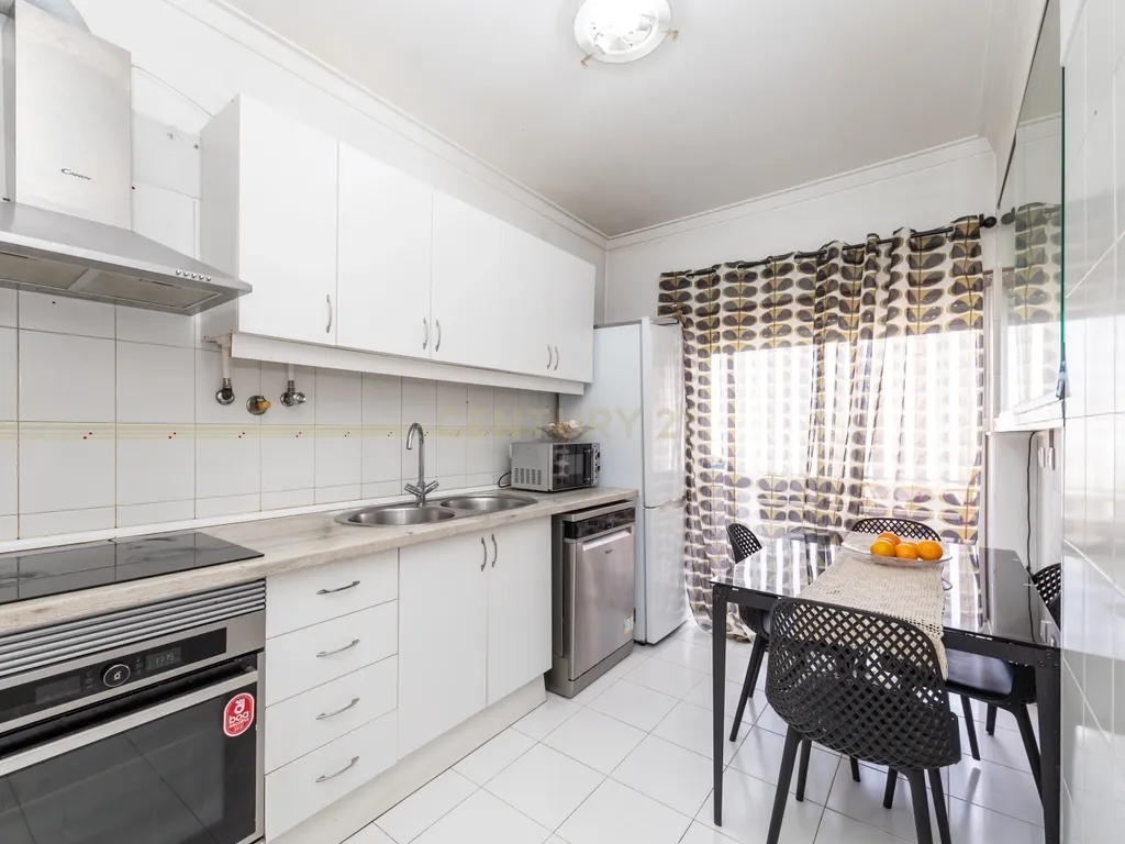 Apartamento T2 - Feijó com varanda - Image 7