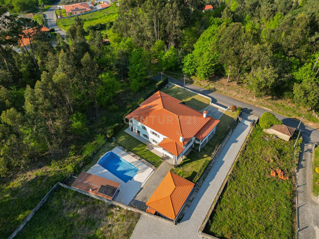 Moradia T4 Independente com Piscina, em Fiscal Amares - Image 51