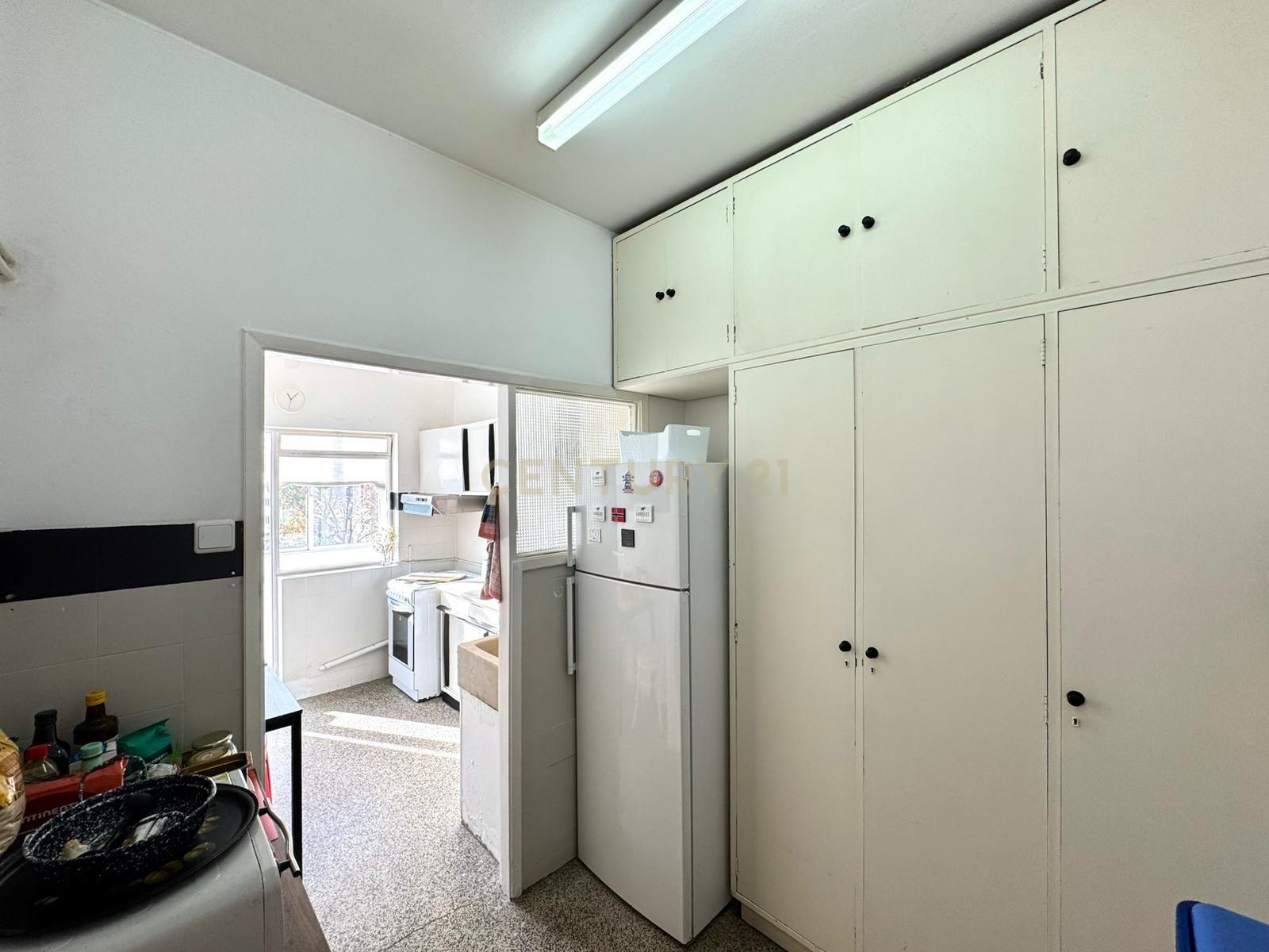 Fantástico Apartamento T2 com Varandas no Centro do Porto - Image 20