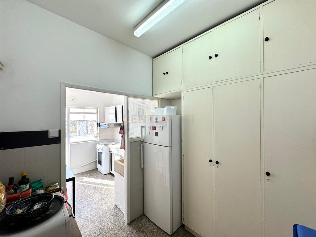 Fantástico Apartamento T2 com Varandas no Centro do Porto - Image 20