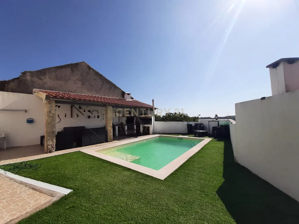 Moradia T3 na Lourinhã com Piscina Garagem e Churrasqueira - Image 27