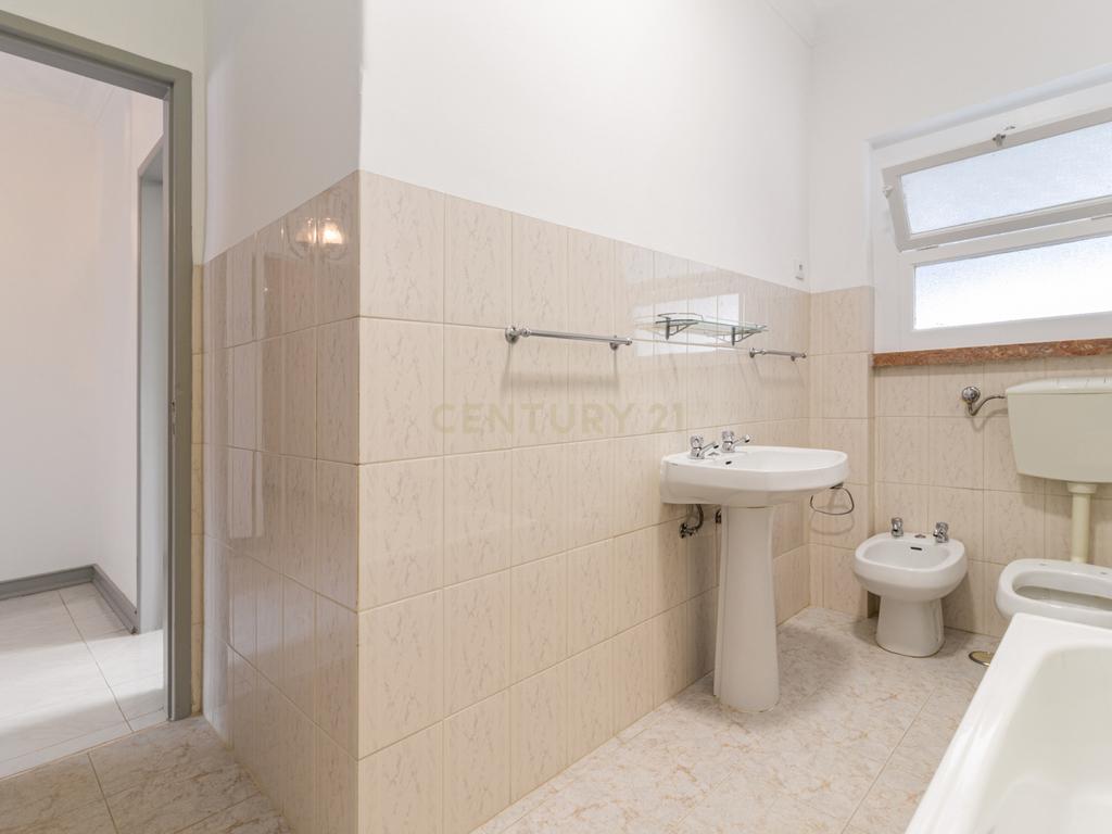 Apartamento T1 renovado, na Pontinha, Odivelas. Para Arrendar! - Image 19