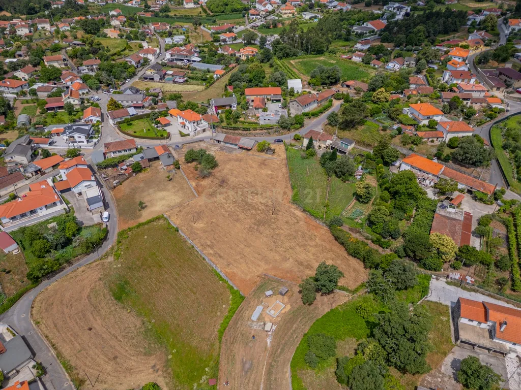 Casa para Recuperação em Braga com Terreno de 5000m² - Image 8