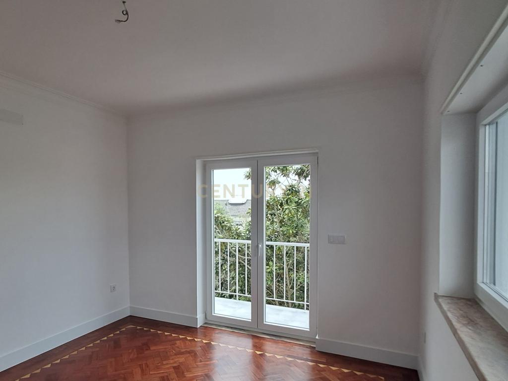 Moradia geminada T3 + 1 com vista de Mar - São Domingos de Rana - Image 10