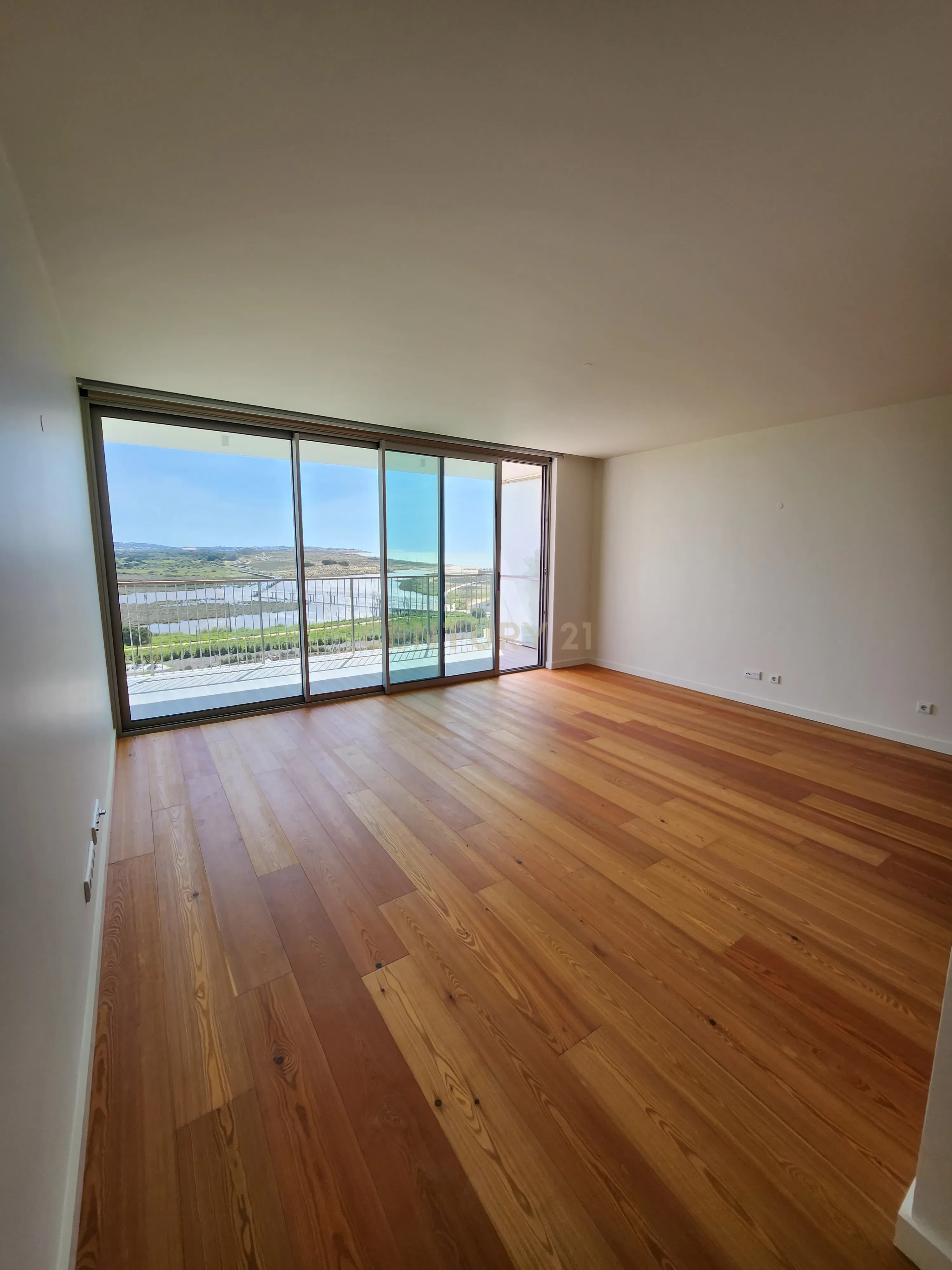 Apartamento de luxo Bayline com vista mar - Image 26