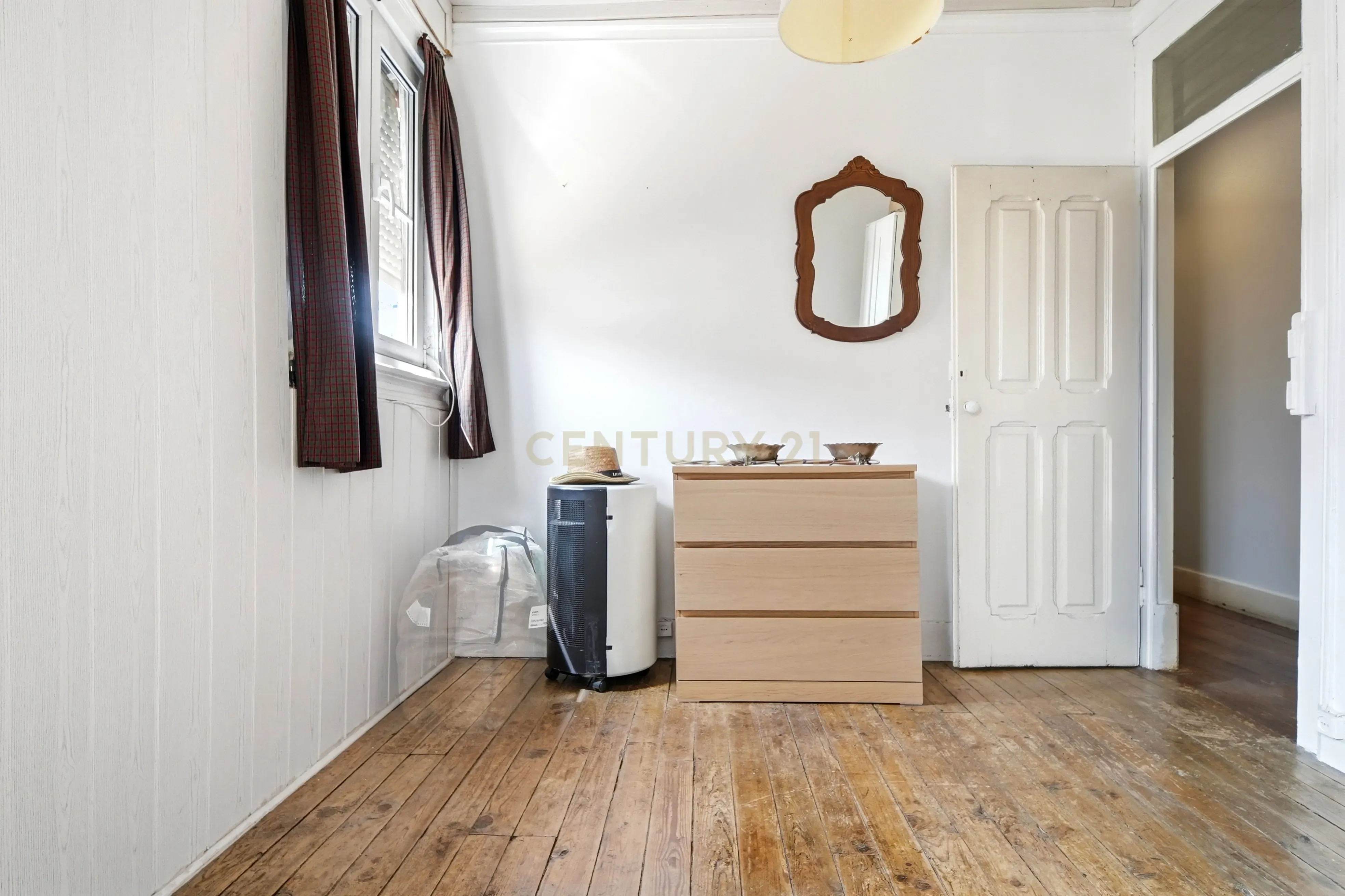 Fotografia 11 de Apartamento de charme com 200m² e potencial extraordinário no coração de Lisboa