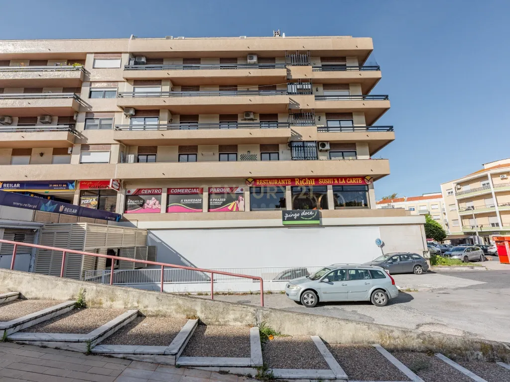 T4 Remodelado no Centro de Alverca - Image 30