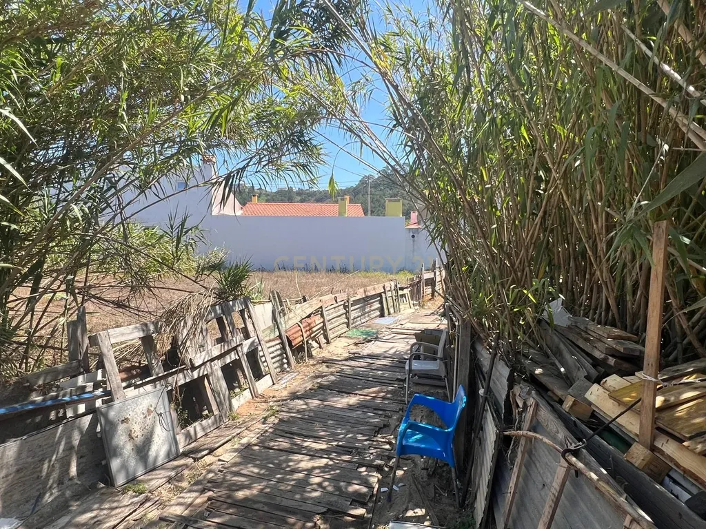 Terreno para construção na segunda linha de mar. Oportunidade única. - Image 9
