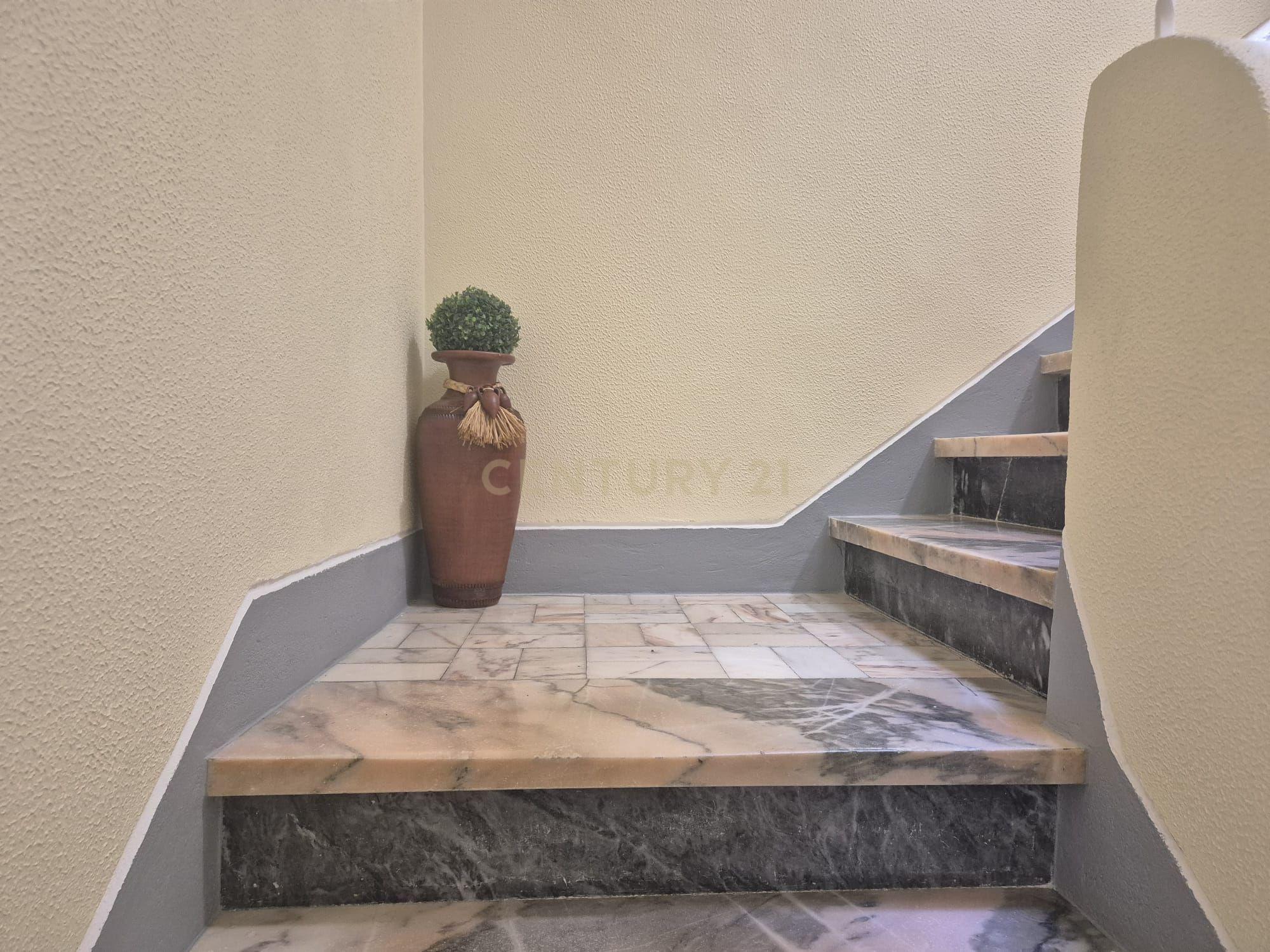 Fotografia 10 de T2 totalmente remodelado com 79m2 em prédio remodelado– Amadora – 5min a pé da Estação CP