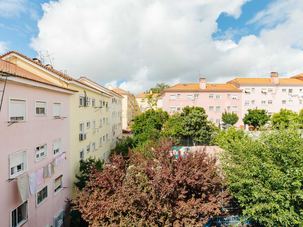 Apartamento T3+1 para Arrendar na Av de Roma completamente Mobilado I Equipado e com utensílios - Image 27