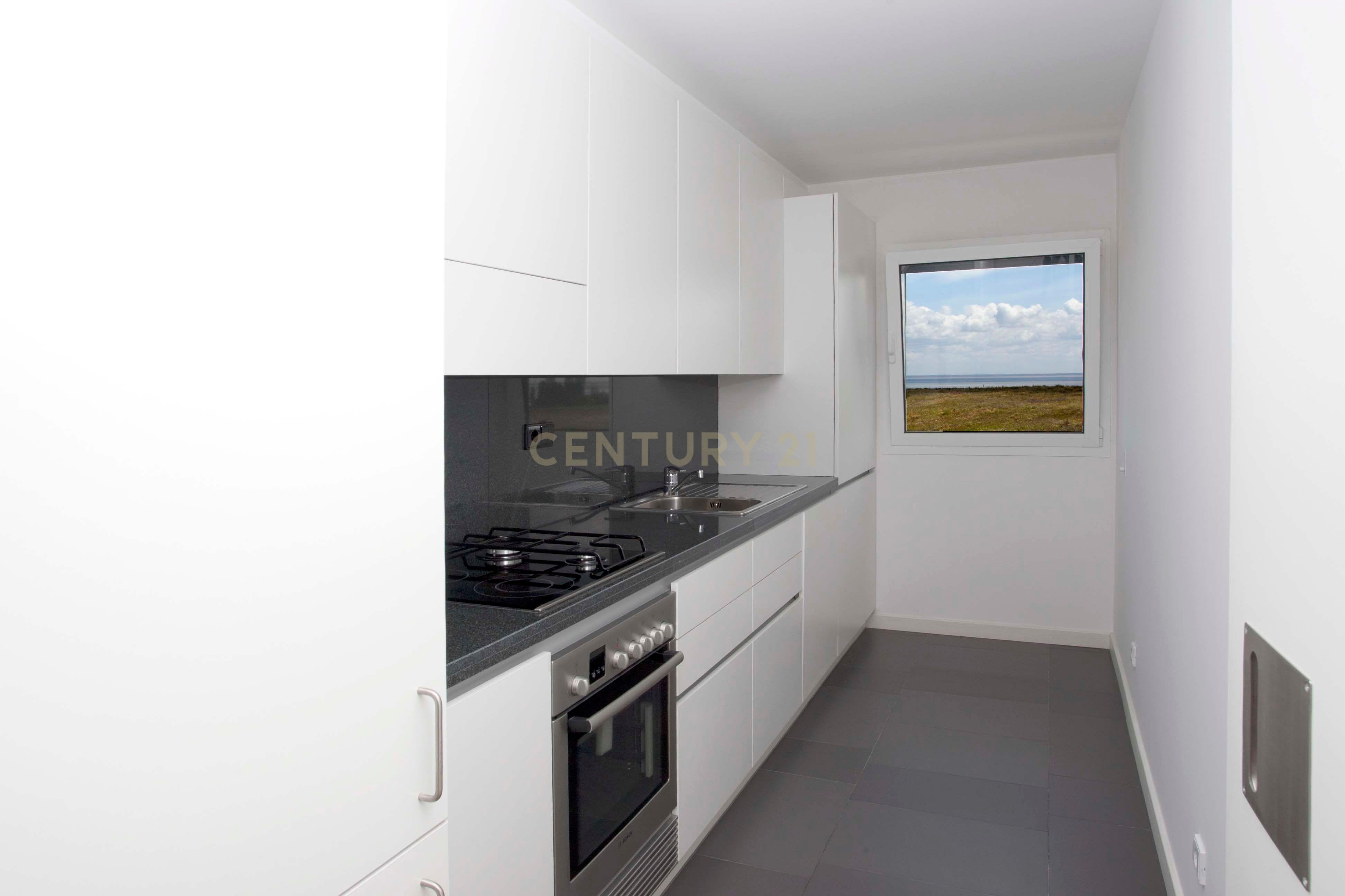 Apartamento T2 com Vista para o Mar em Lisboa - 1600€ - Image 15